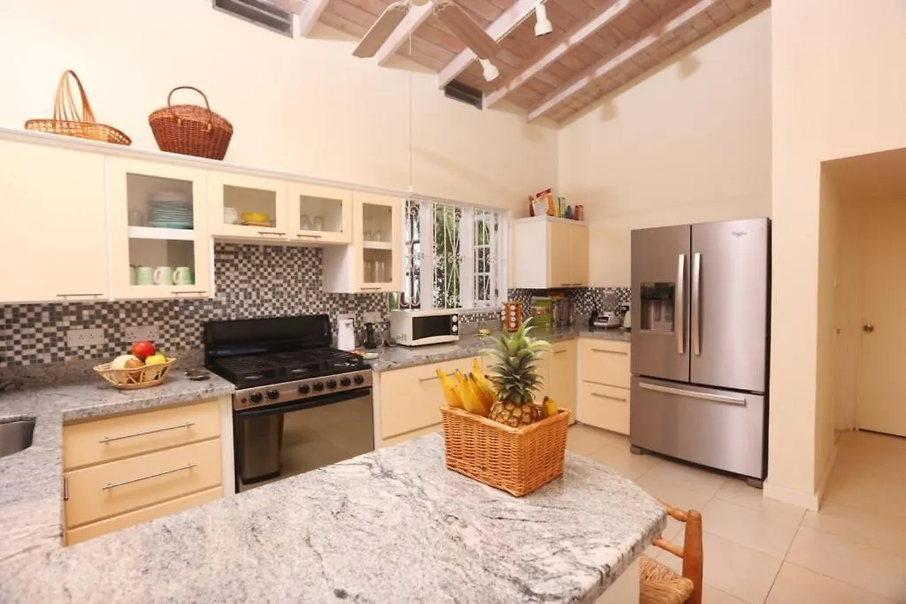 Bella Vista 1 - 2 Bedroom Rate Home Cap Estate Holiday home